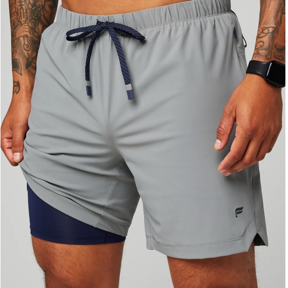The One Short Lined 5in: Grey